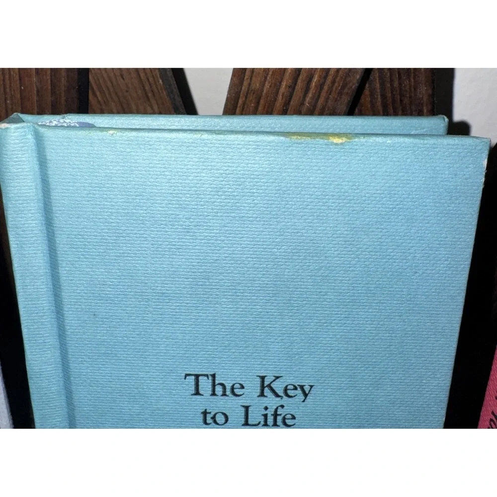 Vintage Set Of 3 Hardcopy Hardcover Mini‎ Books. 3.25